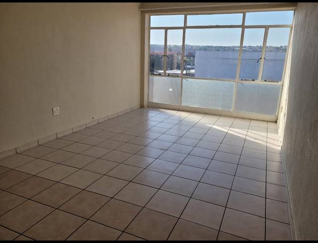 3 BEDROOM TOWNHOUSE FOR SALE IN NEW REDRUTH